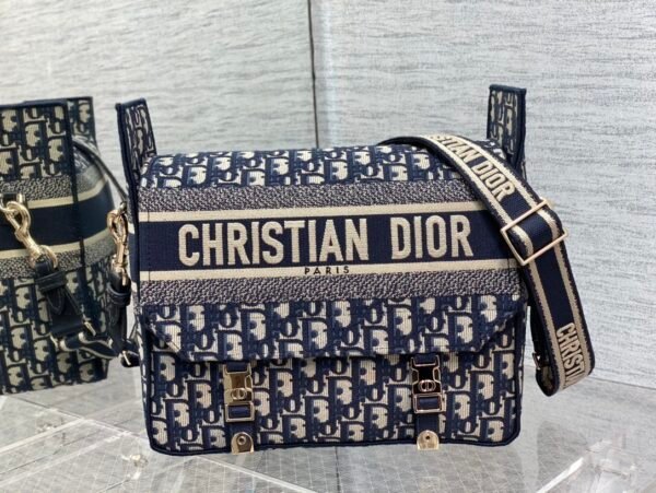 M1240ORIW_M928 (4) Dior Medium Diorcamp Bag