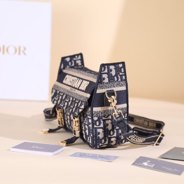 M1241ORIW_M928 (1) Small Diorcamp Bag