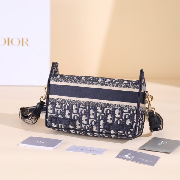 M1241ORIW_M928 (8) Small Diorcamp Bag