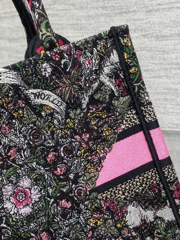 M1286ZEDO_M911-2 (5) Small Dior Book Tote