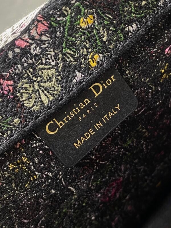 M1286ZEDO_M911-2 (9) Small Dior Book Tote