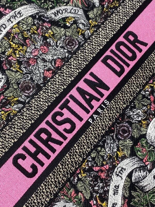 M1286ZEDO_M911 (5) Large Dior Book Tote