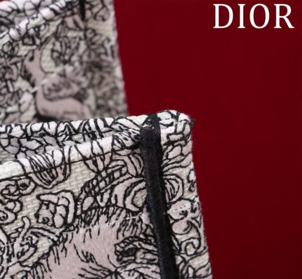 Medium Dior Book Tote