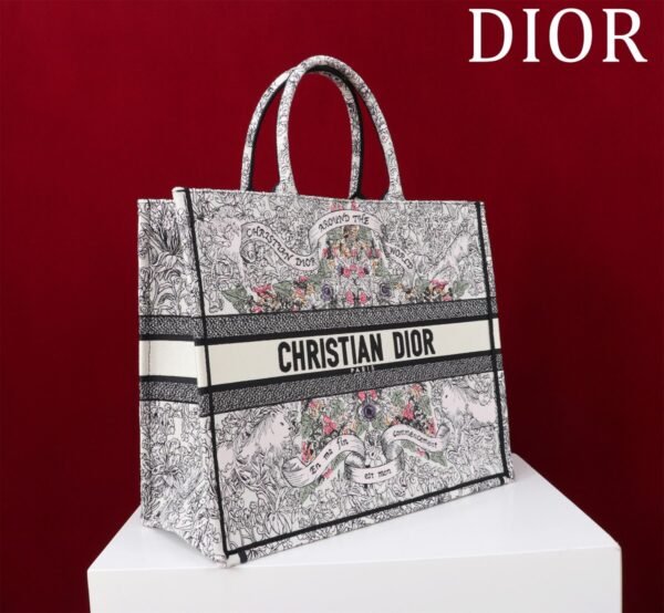 M1296ZEDO_M941-1-L (7) Large Dior Book Tote