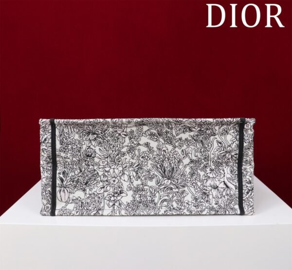Medium Dior Book Tote