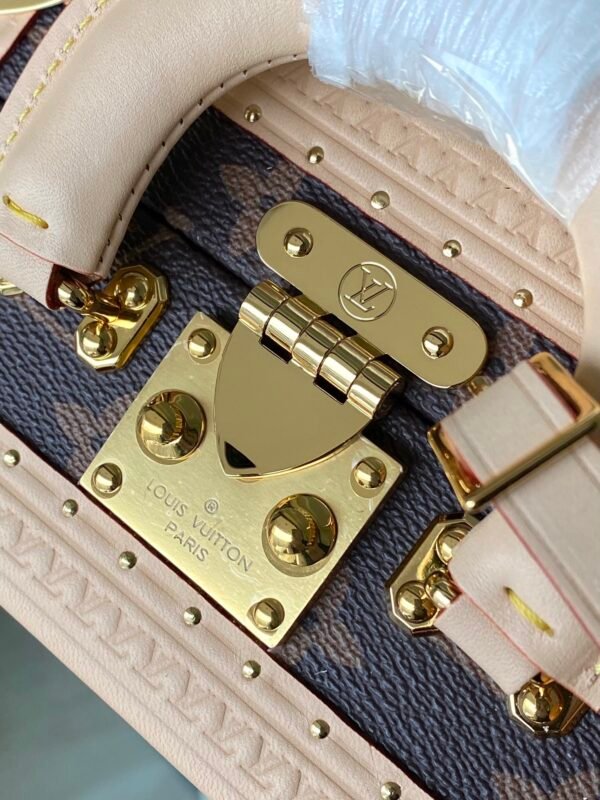 M13127 (6) LV x TM Mini Square Trunk M13127