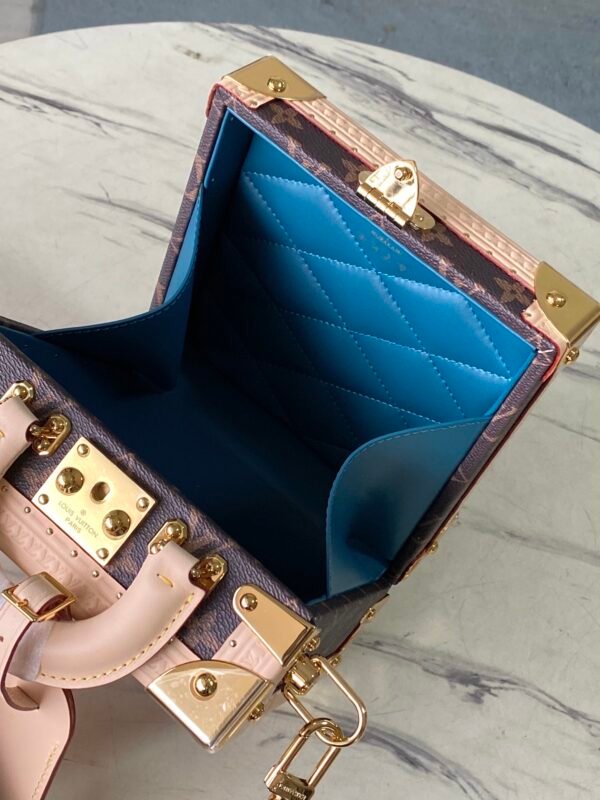 M13127 (8) LV x TM Mini Square Trunk M13127