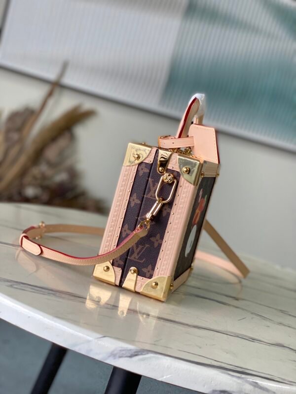 M13127 (9) LV x TM Mini Square Trunk M13127