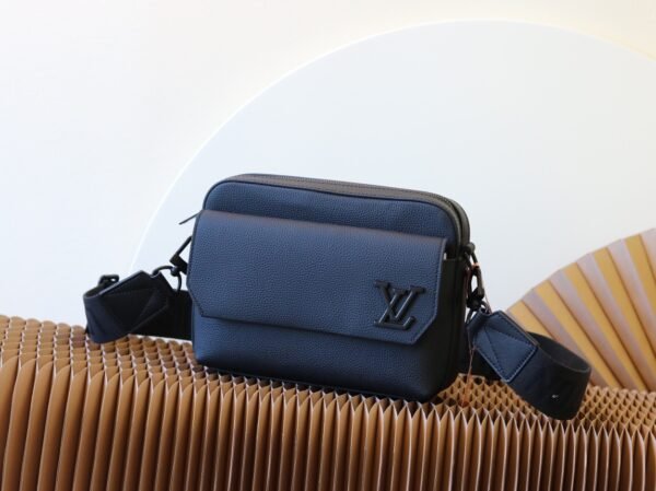 LV Fastline Messenger M22482