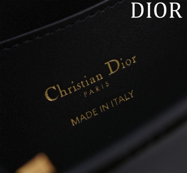 M2610UWIS_M900 (2) Miss Dior Flap Bag