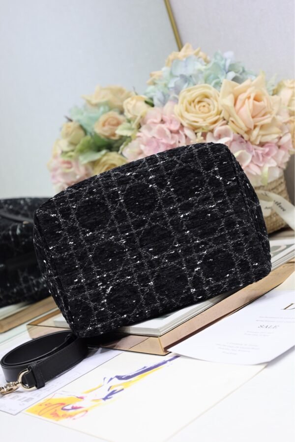 Medium Dior Toujours Vertical Tote Bag