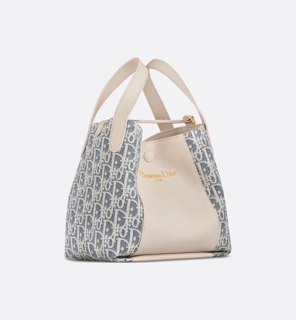 M2840UDFD_M925 (1) Dior Small Signature Bucket Bag Beige