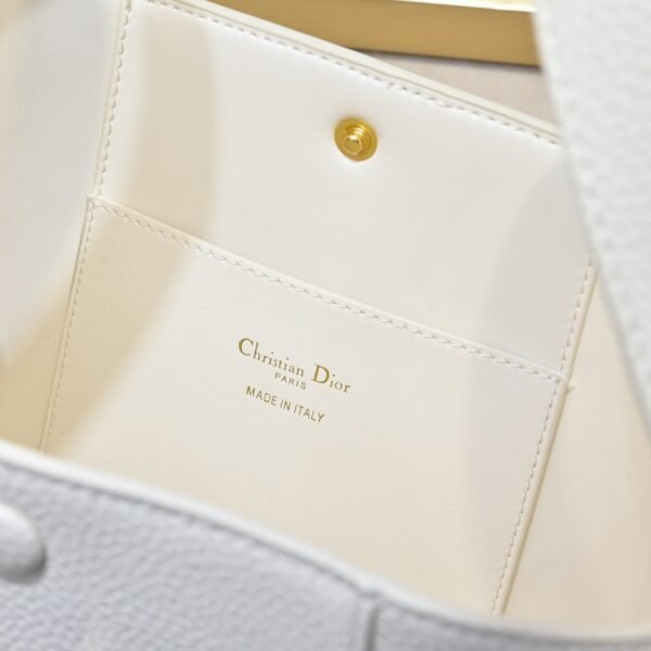 M2840USKU_M030 (8) Dior Small Signature Bucket Bag White