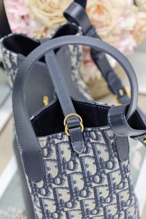 Dior Medium Signature Bucket Bag Blue Dior Oblique Jacquard