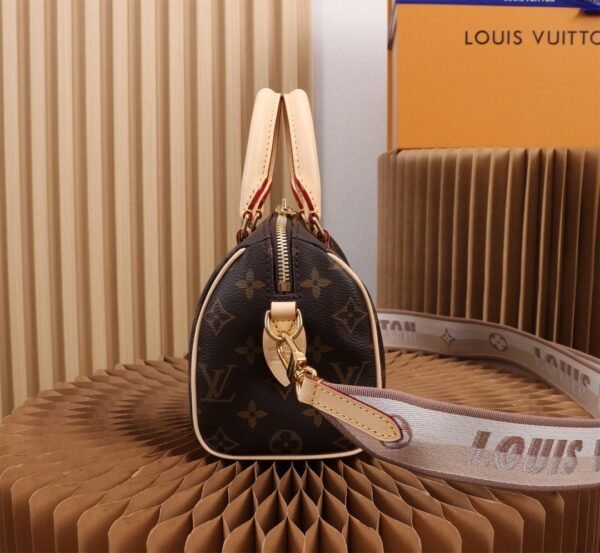 M46222 (8) LOUIS VUITTON Speedy Bandoulière 20 M46222