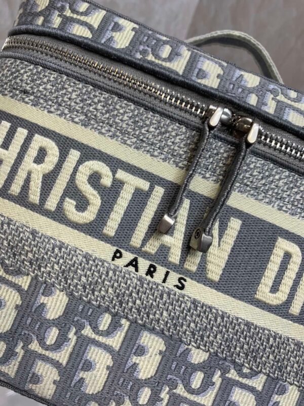 S5417VRIW-M932 (9) Dior Oblique cosmetic bag/toiletries bag