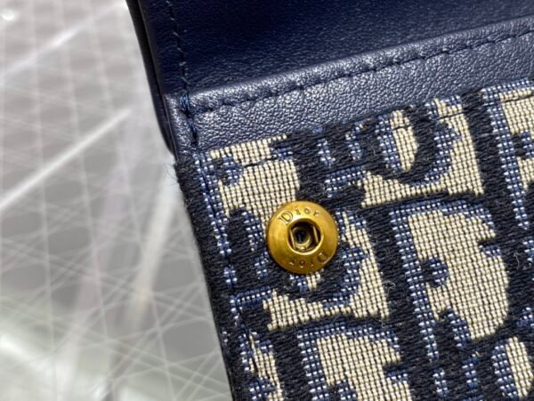 Saddle Bloom Card Holder