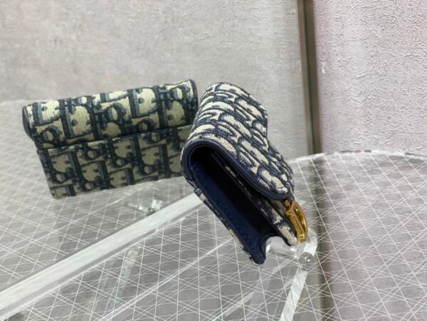 Saddle Bloom Card Holder