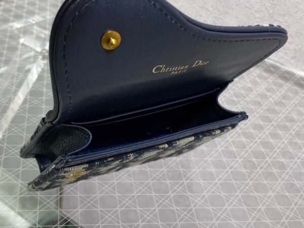 Saddle Bloom Card Holder