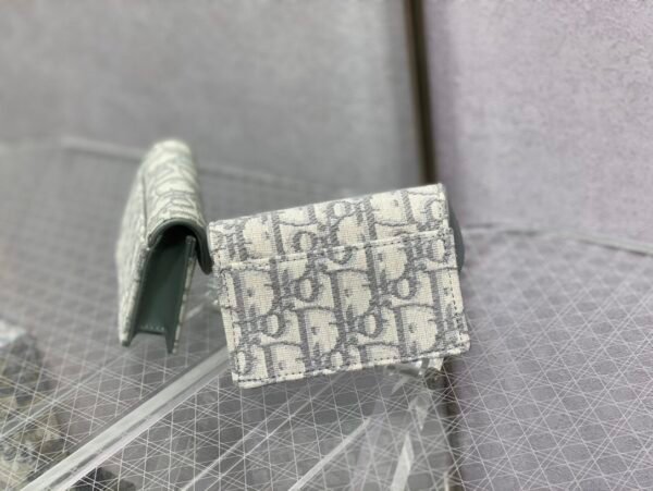 S5611CTZQ_M932 (1) Saddle Bloom Card Holder