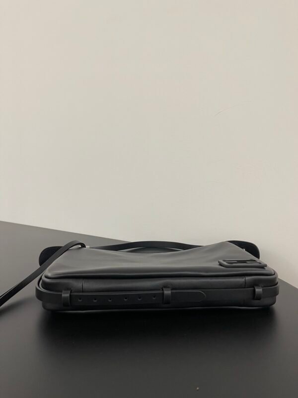 SIMPLY FENDI MEDIUM black (6) SIMPLY FENDI MEDIUM