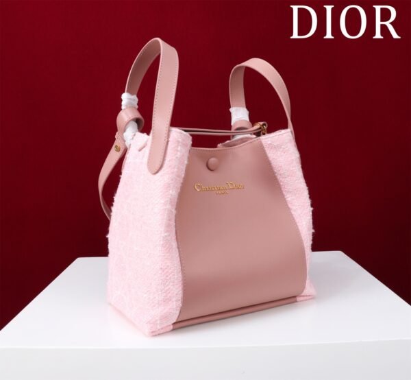 Signature-pink-M (8) Dior Medium Signature Bucket Bag Pink
