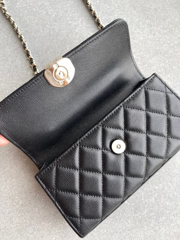 Chanel Flap bag with chain AP3238