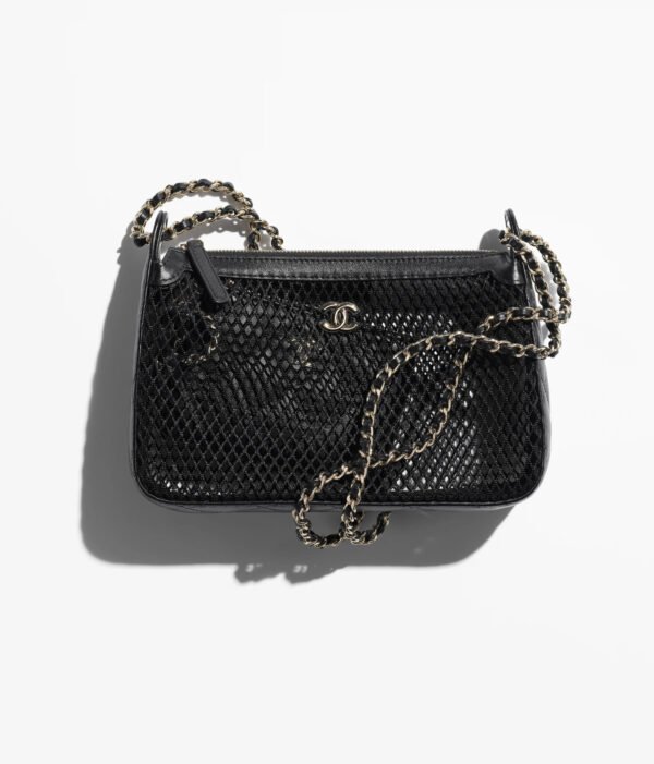 Clutch With Chain Mesh Shiny Lambskin & Gold-Tone Metal Black
