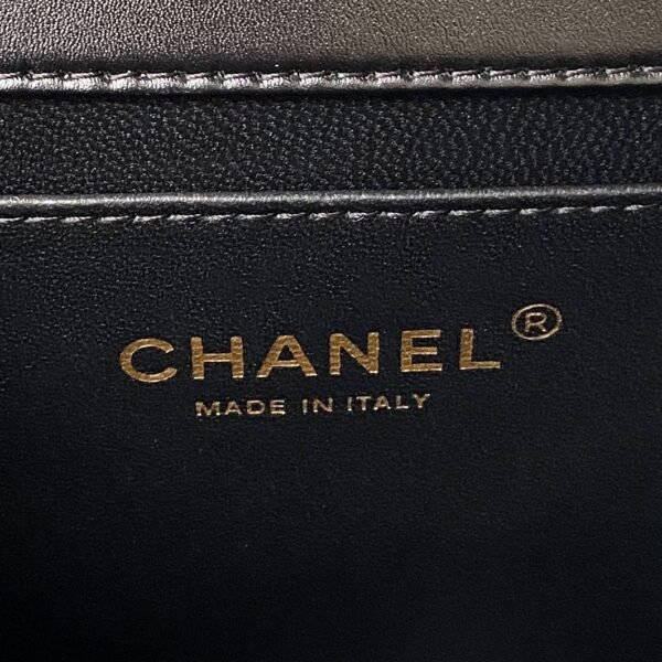 Chanel Calfskin 19cm Flap Bag Black