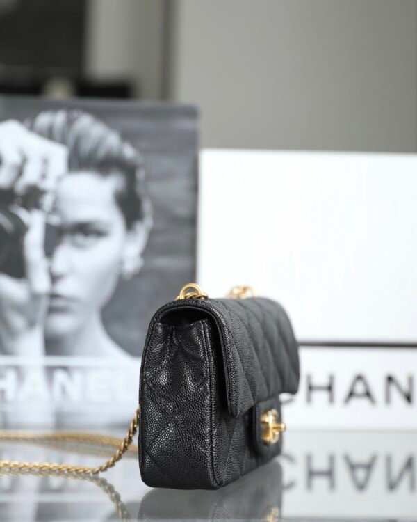 CHANEL 23P Spring and Summer New Style Heart Adjustment Buckle