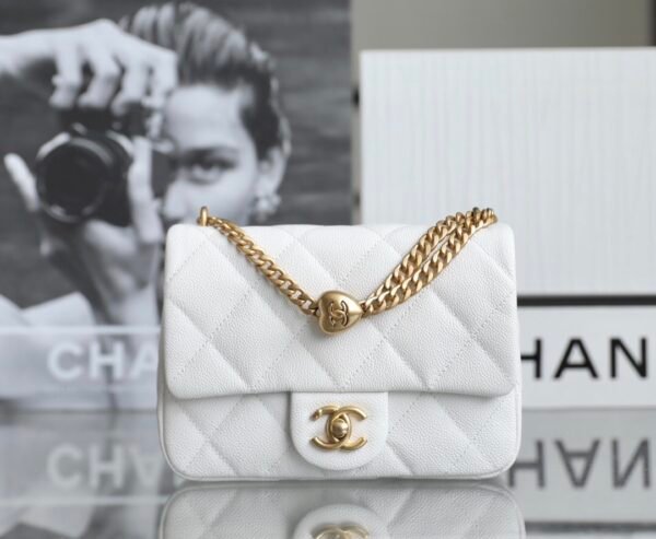 CHANEL 23P Spring and Summer New Style Heart Adjustment Buckle
