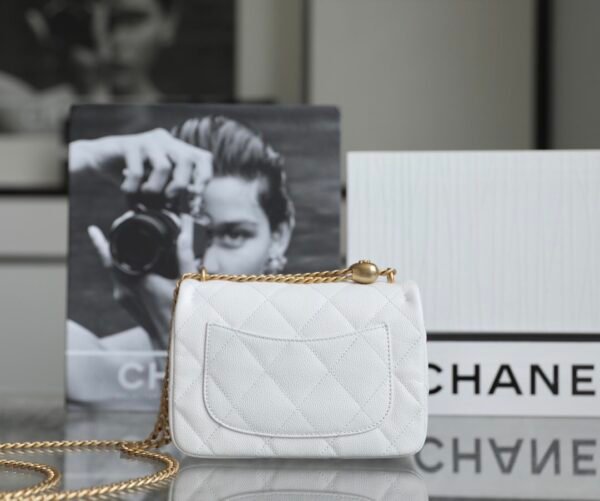 CHANEL 23P Spring and Summer New Style Heart Adjustment Buckle