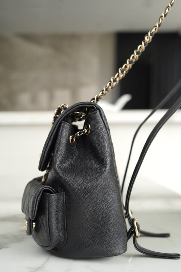 𝗖𝗛𝗔𝗡𝗘𝗟 23P New Duma Backpack Grained Cowhide Medium Black