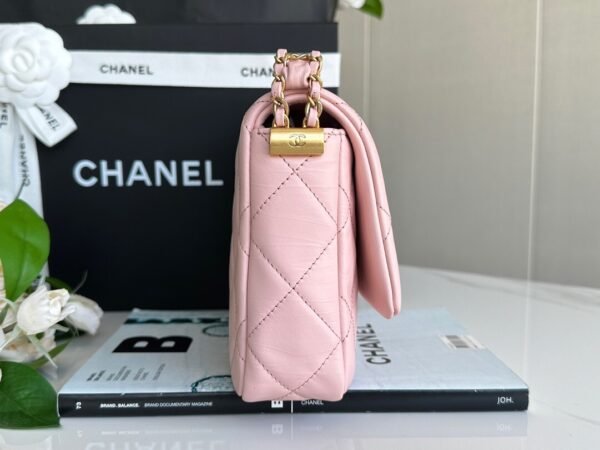 Chanel 23K 19 Chain Flap Bag Vintage Calfskin