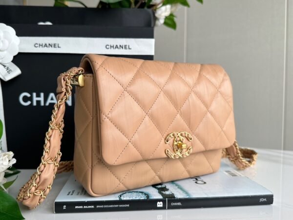 Chanel 23K 19 Chain Flap Bag Vintage Calfskin