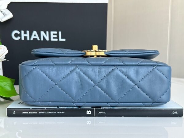 chanel AS4423 (6) Chanel 23K 19 Chain Flap Bag Vintage Calfskin