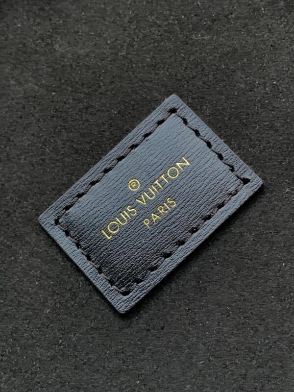 m13846小号 (7) Louis Vuitton cannes cosmetic case m13846