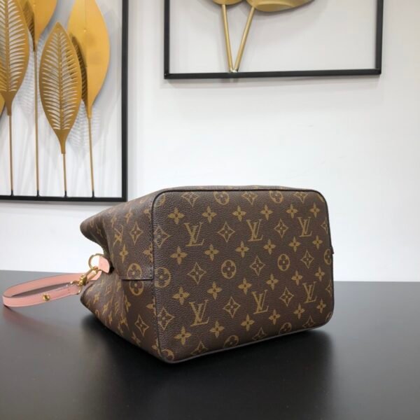m44022 (3) LOUIS VUITTON NéoNoé MM pink M44022