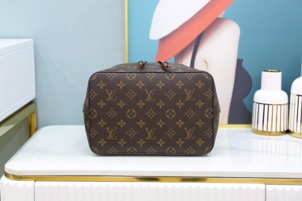 LOUIS VUITTON NéoNoé MM M44887