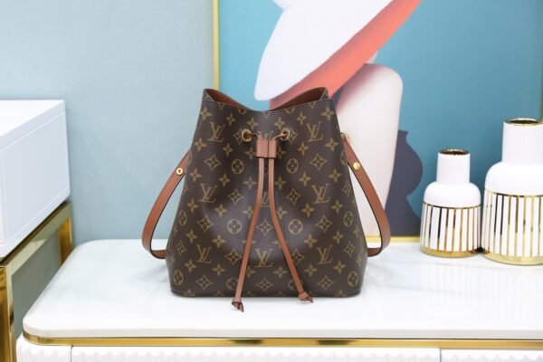 LOUIS VUITTON NéoNoé MM M44887