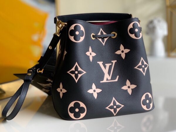 m45497 (5) LOUIS VUITTON NéoNoé MM m45497