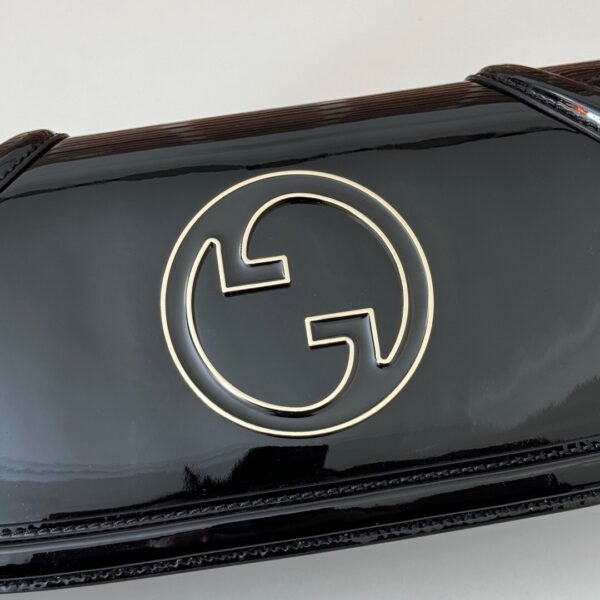 GUCCI BLONDIE series medium shoulder bag