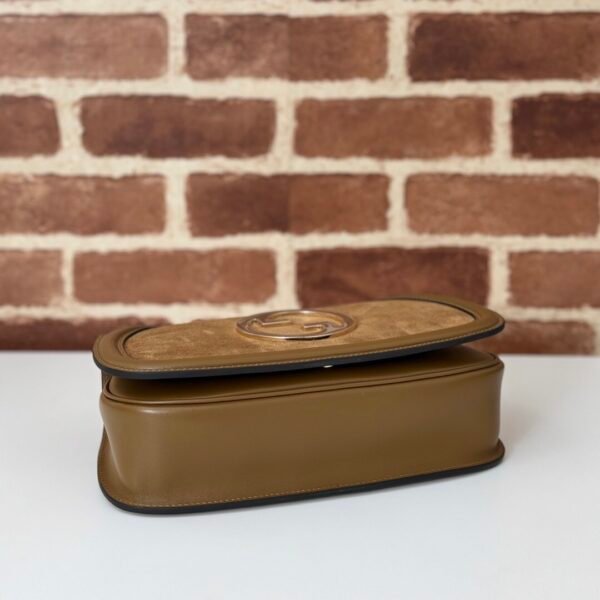 GUCCI BLONDIE series medium shoulder bag