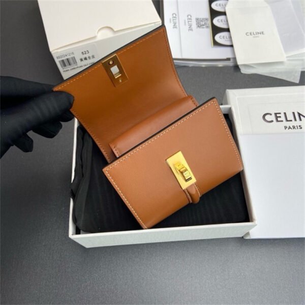 10F523CQ7 (7) SMALL TRIFOLD WALLET 16 IN SATINATED CALFSKIN