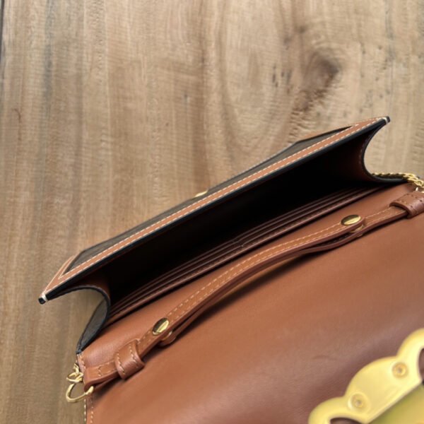 10L462DQB (3) WALLET ON CHAIN MARGO IN TRIOMPHE CANVAS AND CALFSKIN