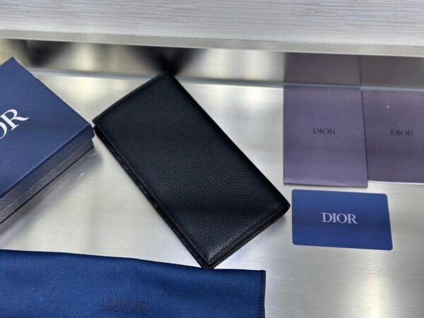 2ESBC002CDI_HOON (3) Dior Vertical Bifold Wallet