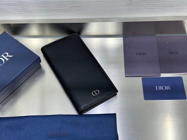 2ESBC002CDI_HOON (4) Dior Vertical Bifold Wallet
