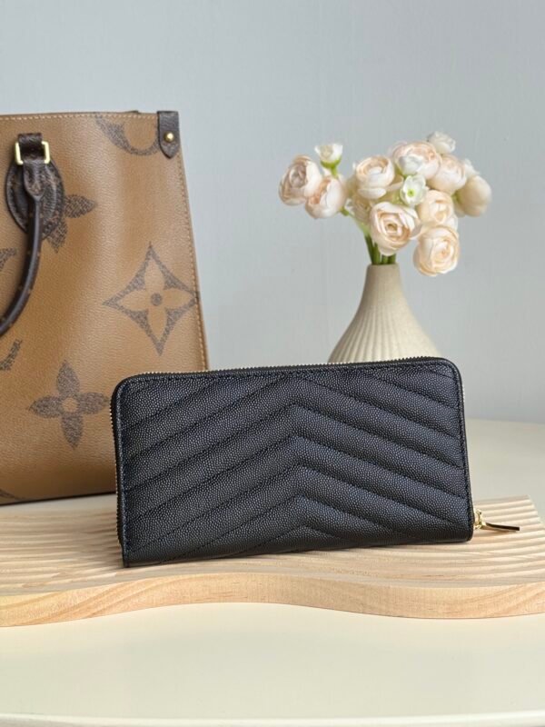 358094BOW011000 (4) CASSANDRE MATELASSÉ ZIP AROUND WALLET IN GRAIN DE POUDRE LEATHER