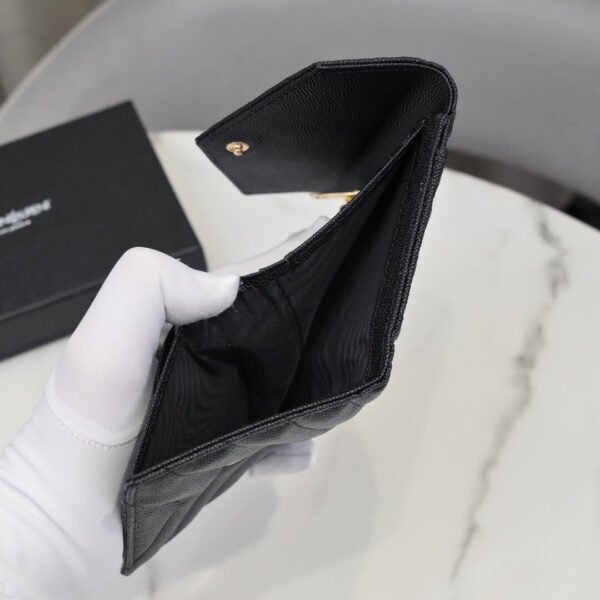 403943BOW011000 (2) CASSANDRE MATELASSÉ COMPACT TRI FOLD WALLET IN GRAIN DE POUDRE LEATHER