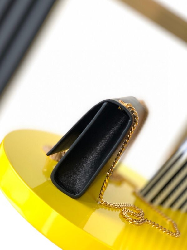 474366BOW0J1000 (2) KATE SMALL TASSEL IN GRAIN DE POUDRE EMBOSSED LEATHER